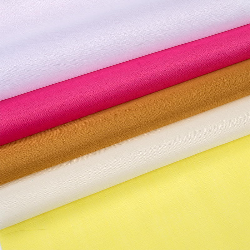TMIE-08-5-1 115 ซม. น้ำหนักเบากว้าง 65GSM สีที่กำหนดเองและมากกว่า 100 + สีย้อมซับผ้า Poplin โพลีเอสเตอร์